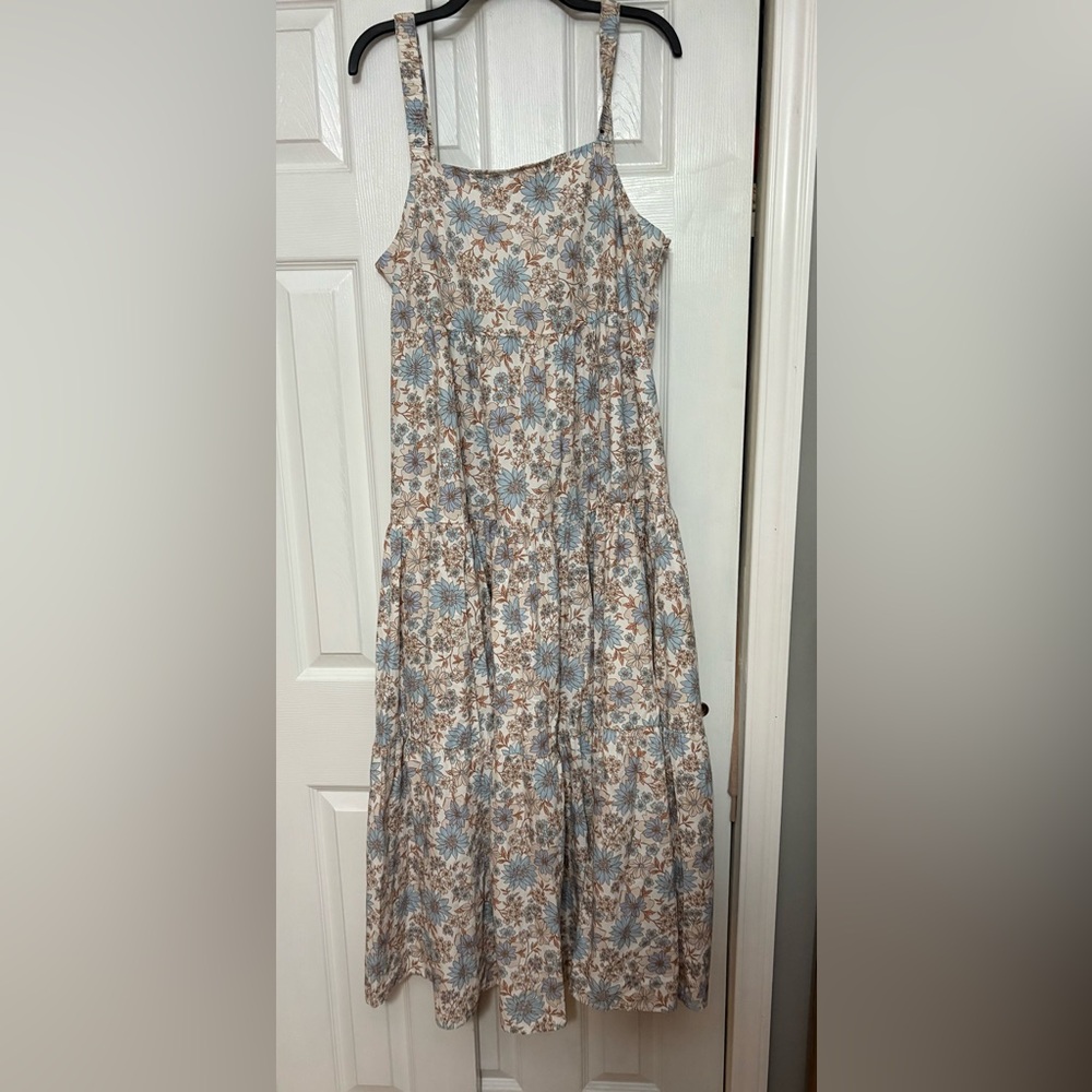 American Eagle Outfitters Cream and White Sleeveless Sundress